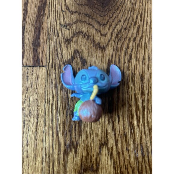 NEW Disney Lilo & Stitch Feed Me Stitch Series 3 Mini Figure - Coconut RARE - Picture 2 of 4